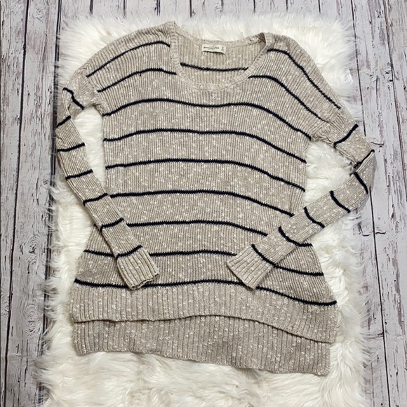 Abercrombie & Fitch Sweaters - Abercrombie & Fitch Cream & Navy Stripe Sweater XS